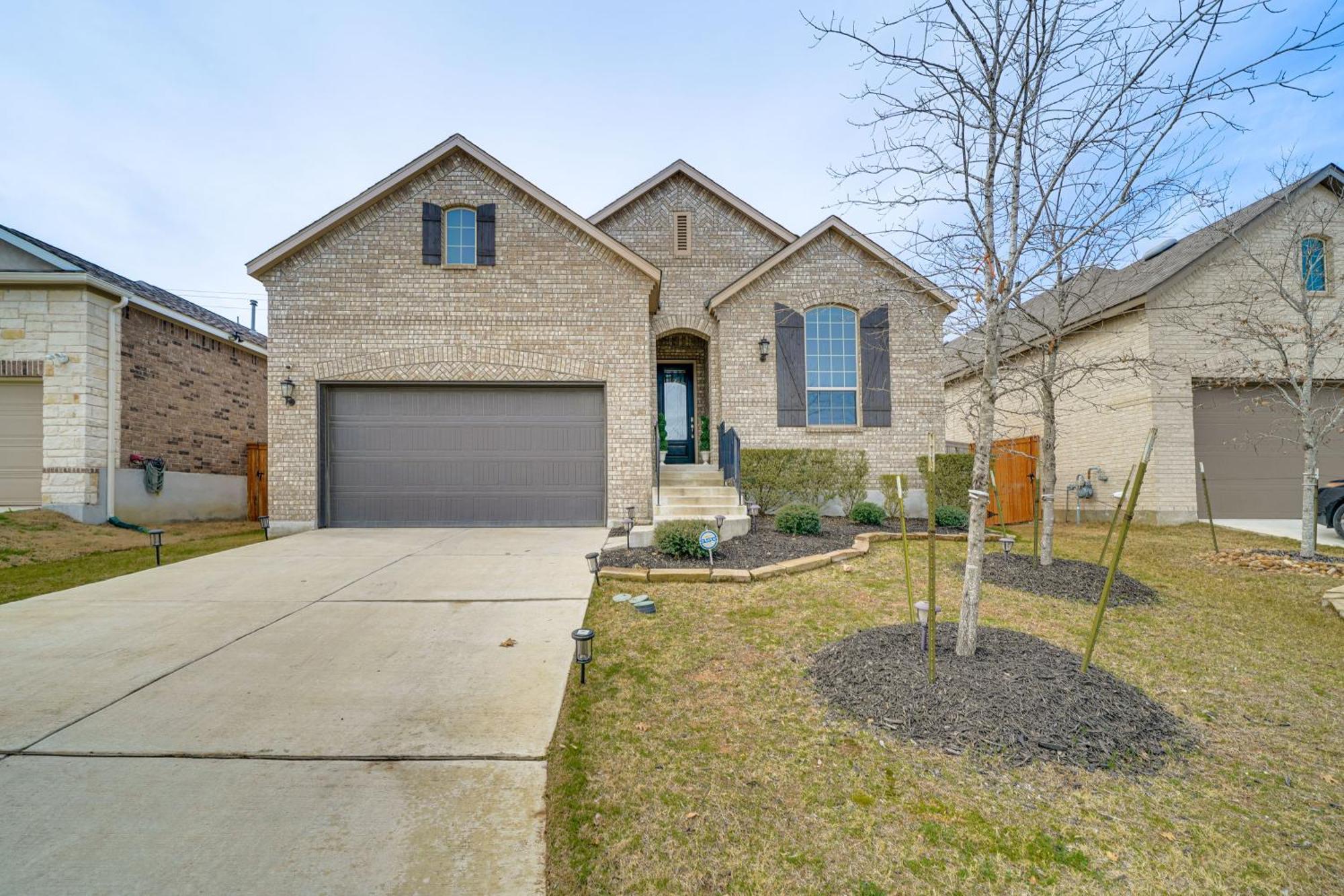 With Grill About 22 Mi To The Alamo! Holiday home